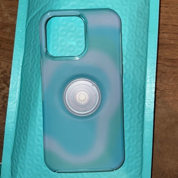 OtterBox Accessories - Iphone 14 Pro Max Otterbox plus Pop Socket Case